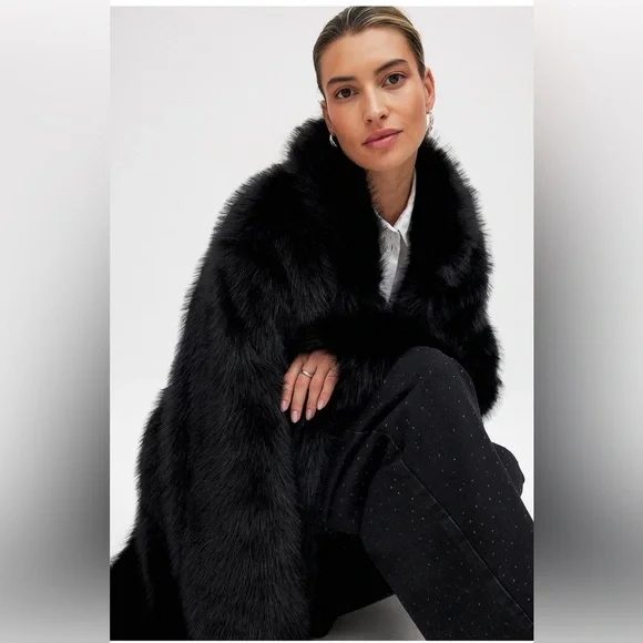Oversized Black Faux Fur Long Coat - Women's Elegant Winter Cape - Picture 2 of 5